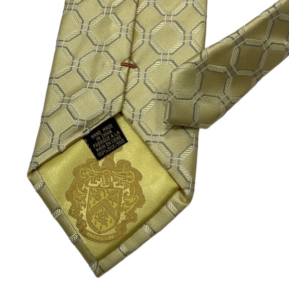 DONALD TRUMP Gold Geometric Silk DESIGNER Tie HANDMADE - Picture 4 of 4